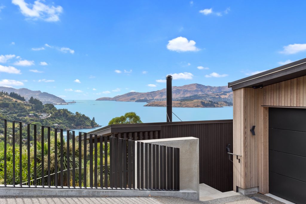 Fleetwood Construction, Registered Master Builders, Christchurch, Governors Bay, House of the Year, New Build, Sheppard and Rout Architects, Architectural Build, Lyttelton Harbour Views, Custom balustrade